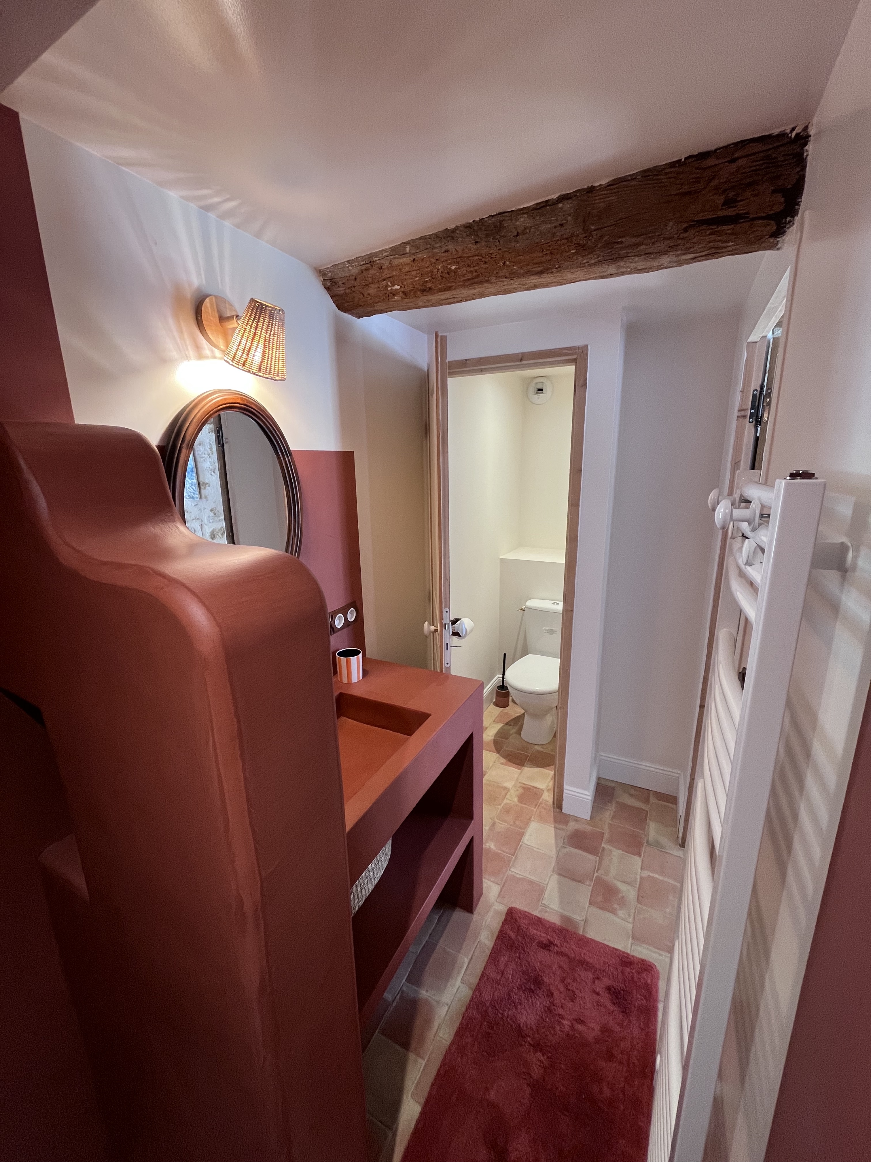 Salle de bain et WC séparés Chambre Dentelles